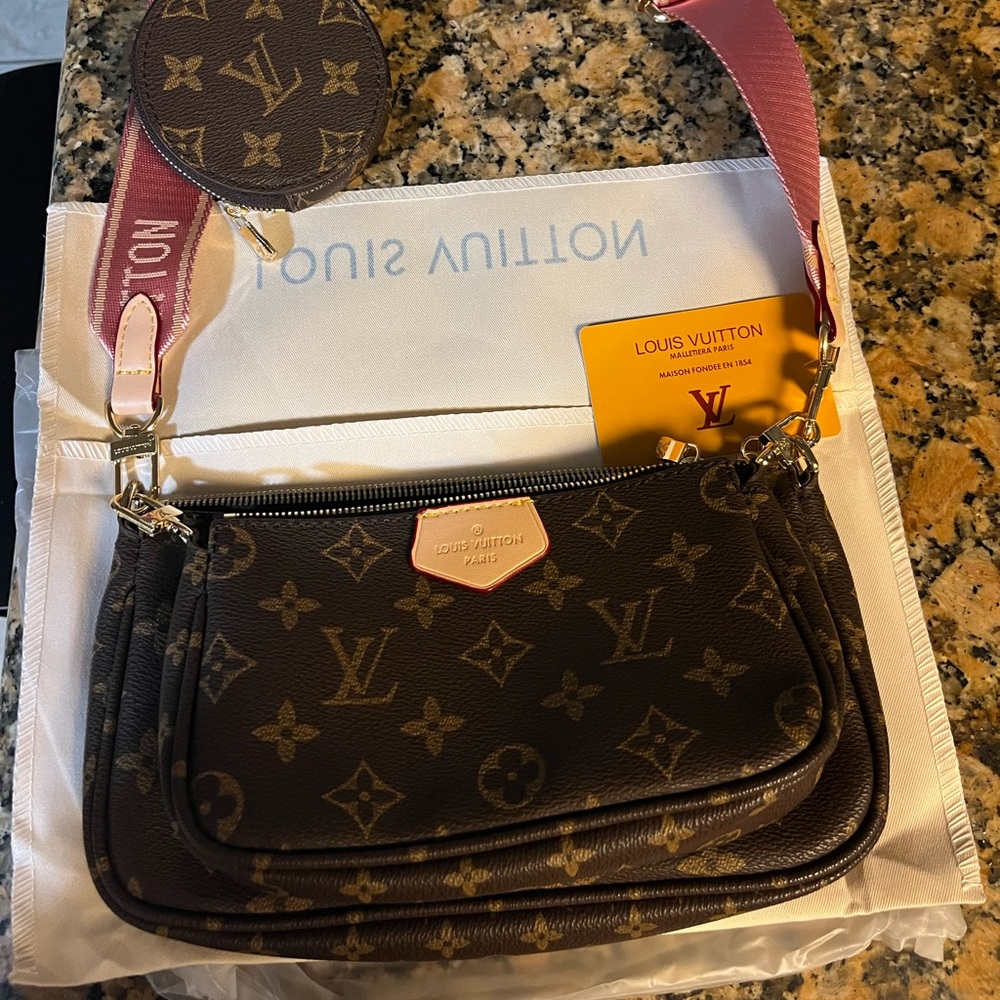 LV MULTI POCHETTE ACCESSORIES BAG
